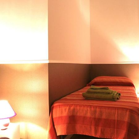 Bed and Breakfast Pino Marittimo Чивитанова-Марке Номер фото